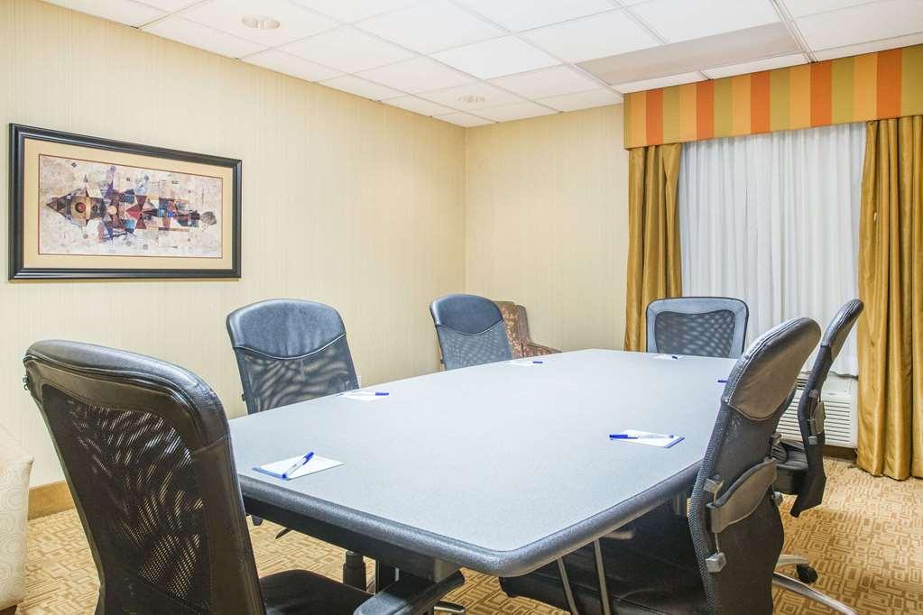 Baymont By Wyndham Savannah South Georgetown Esterno foto