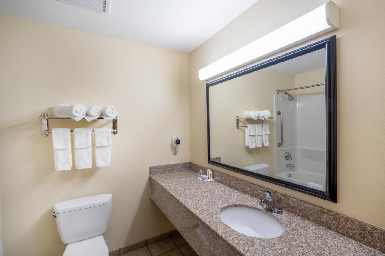 Baymont By Wyndham Savannah South Georgetown Esterno foto